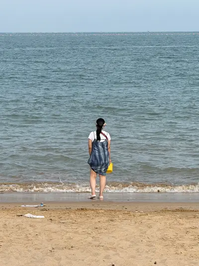 认真拍摄🎬